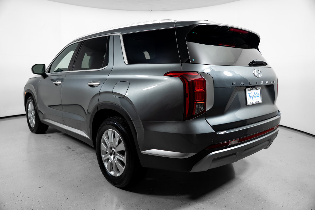 Certified 2024 Hyundai Palisade SEL FWD image 12