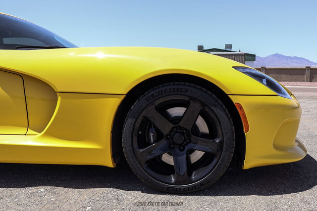 Used 2014 SRT Viper SRT-10 w/ Grand Touring Package RWD image 11