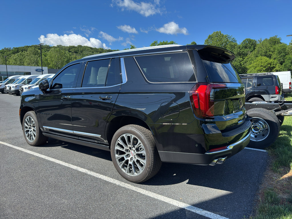Used 2025 GMC Yukon Denali w/ Denali Reserve Package AWD/4WD image 7