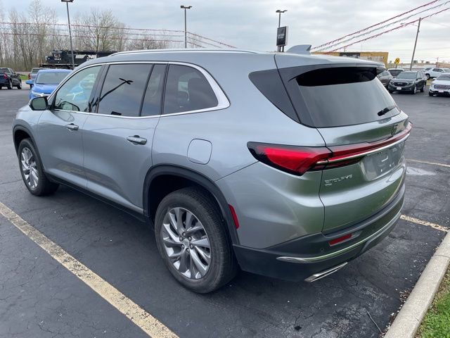Used 2025 Buick Enclave Preferred AWD/4WD image 5