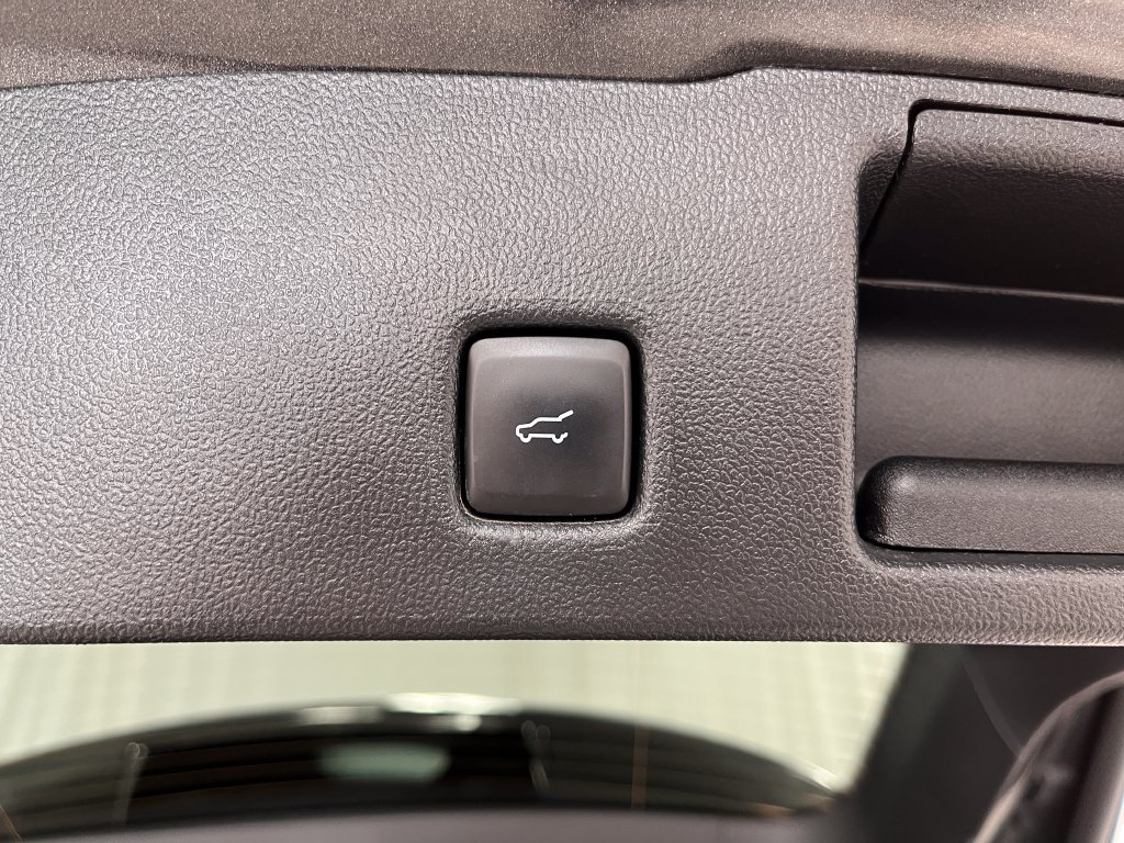 Used 2020 Ford Escape SEL AWD/4WD image 37