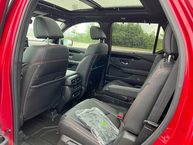 New 2025 Honda Pilot TrailSport image 29