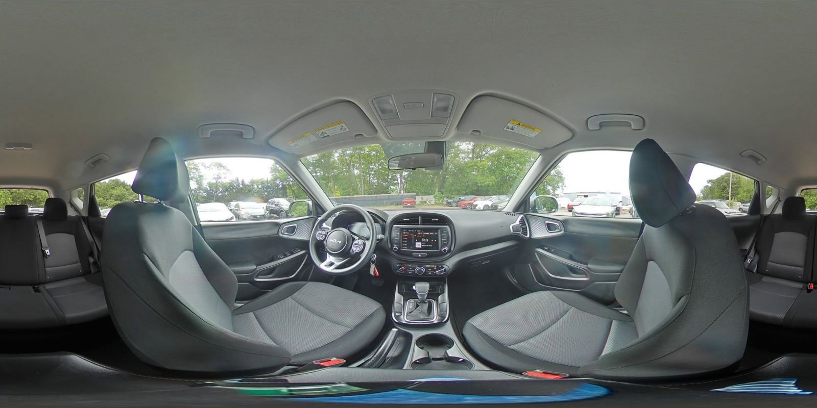 Used 2025 Kia Soul LX w/ LX Technology Package FWD image 40