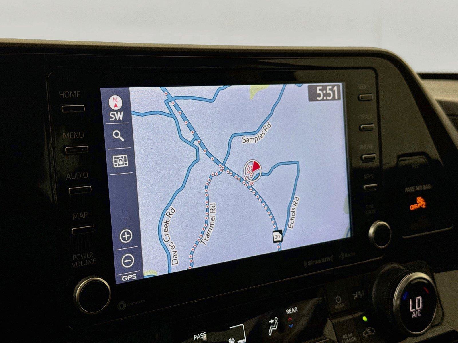 Used 2022 Toyota Highlander XLE FWD image 7
