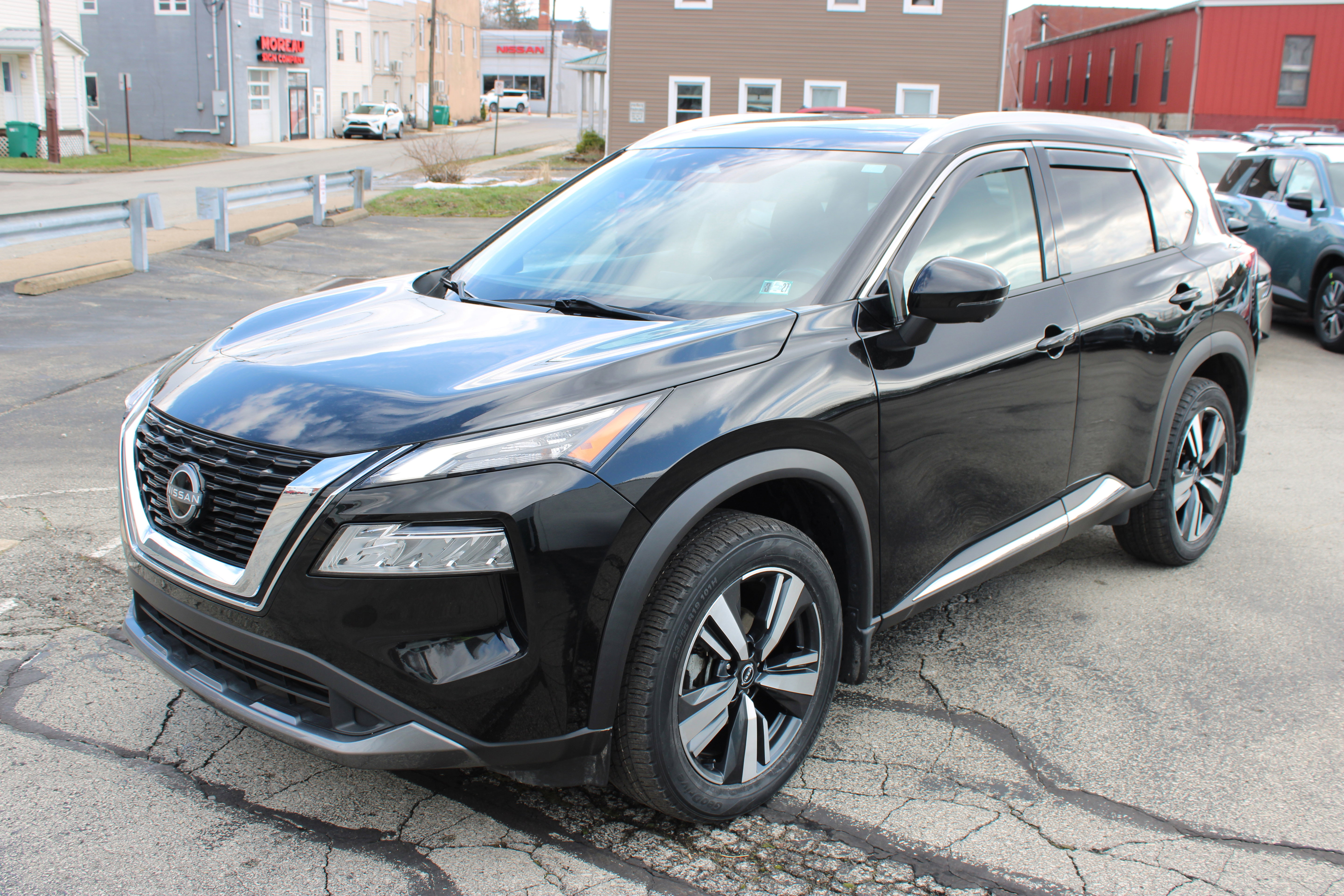 Certified 2023 Nissan Rogue SL