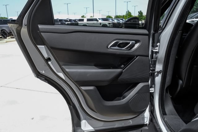 Used 2025 Land Rover Range Rover Velar Dynamic SE AWD/4WD image 54