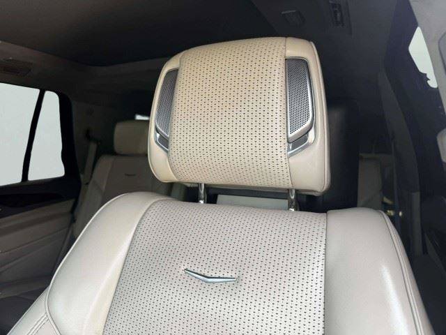 Used 2021 Cadillac Escalade Premium Luxury Platinum AWD/4WD image 25