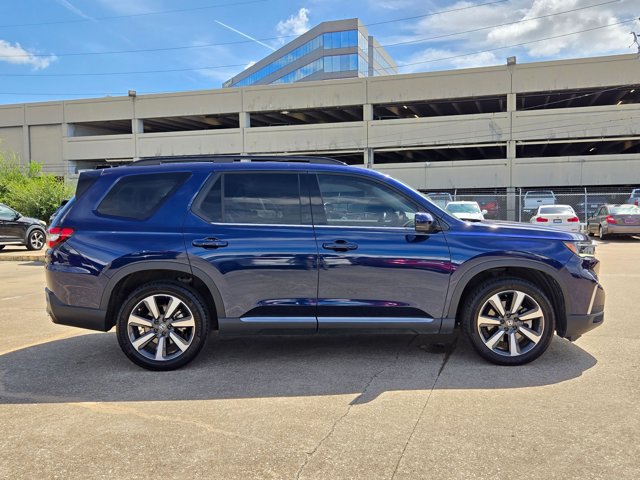 Used 2024 Honda Pilot Touring image 4