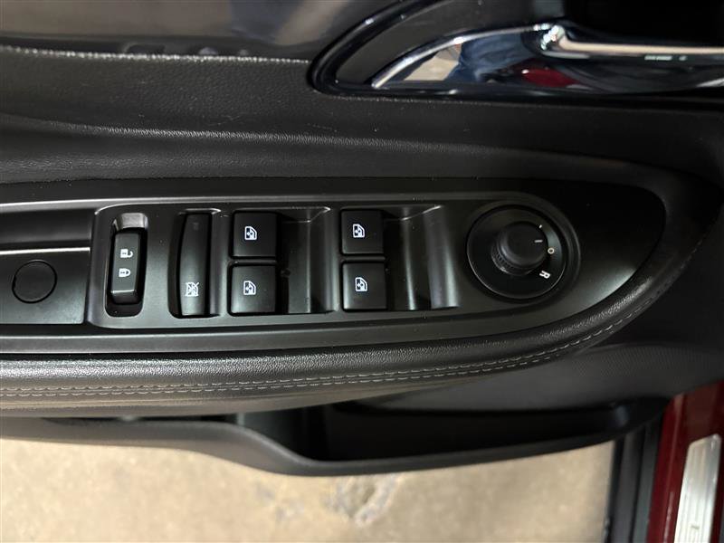 Used 2021 Buick Encore Preferred w/ Safety Package image 9