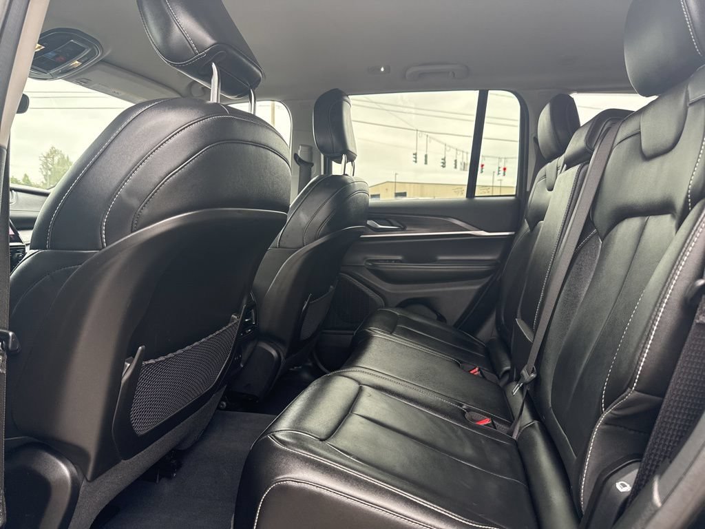 Used 2023 Jeep Grand Cherokee Limited AWD/4WD image 21