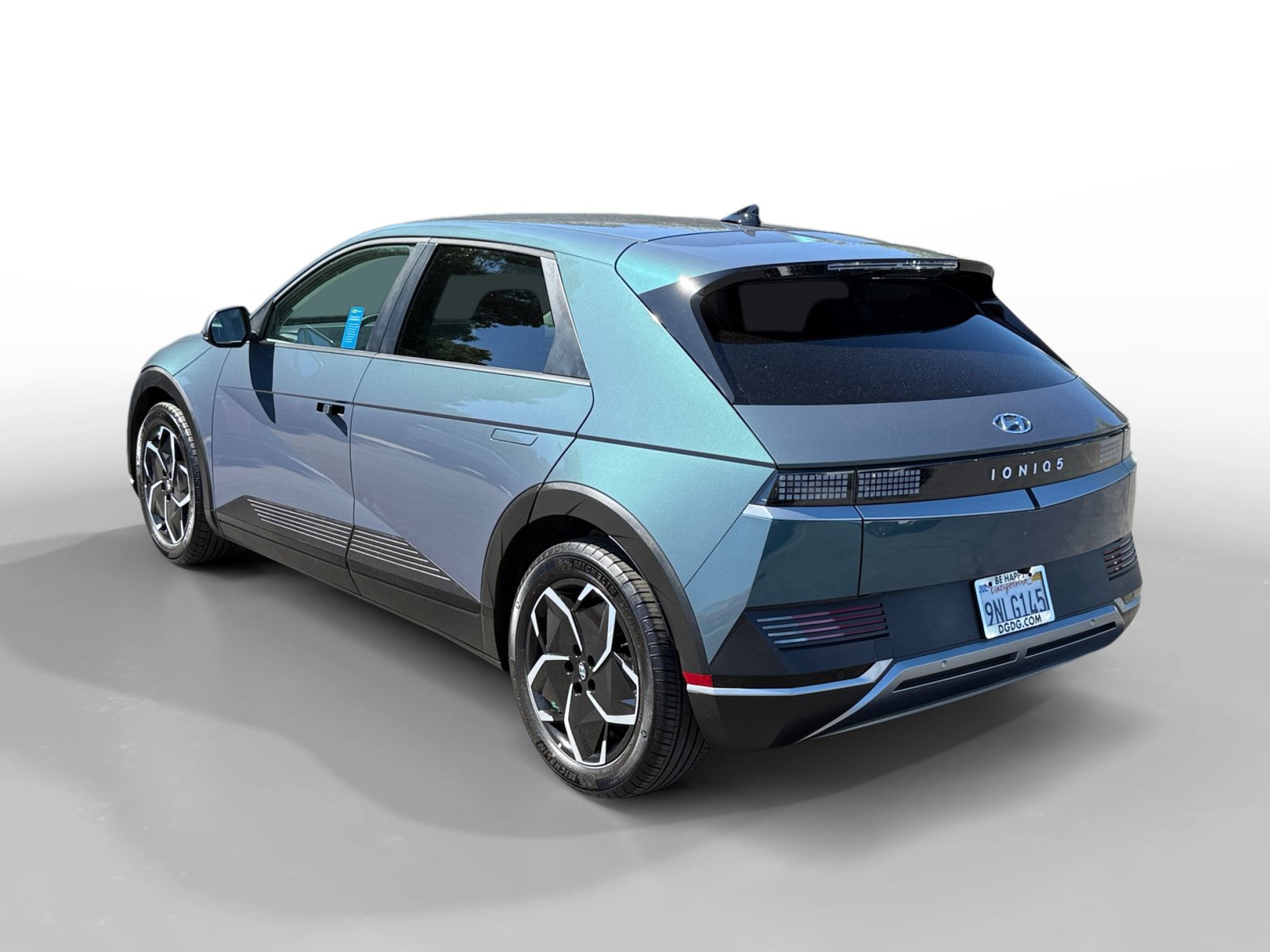 Certified 2024 Hyundai Ioniq 5 SE RWD image 3