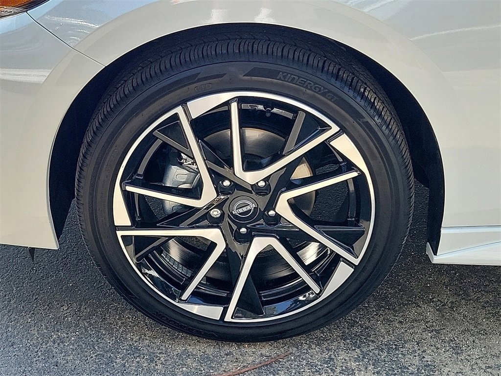 New 2025 Nissan Sentra SR w/ Lighting Package image 27