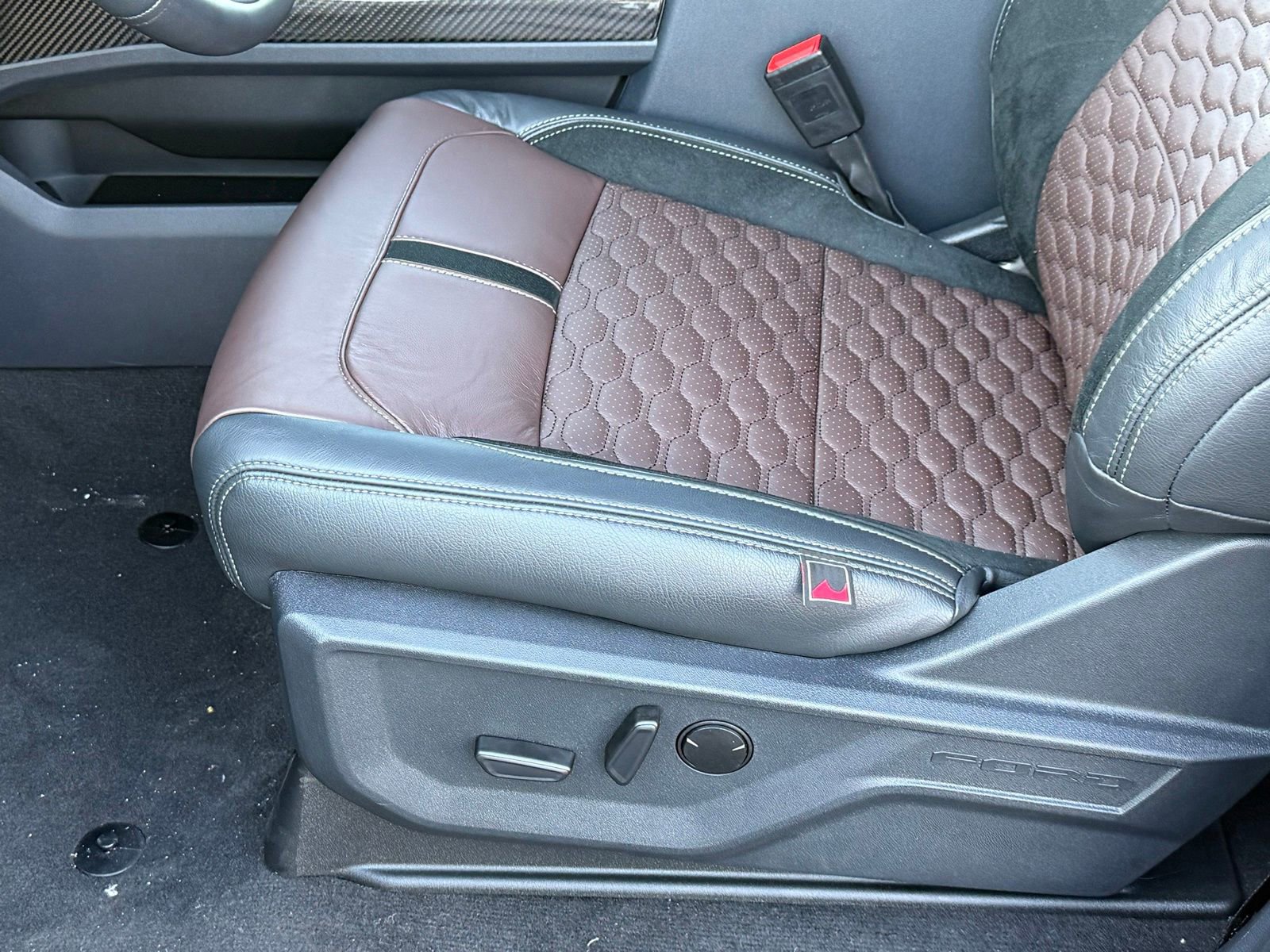 New 2026 Ford F250 4x4 Crew Cab Super Duty image 44