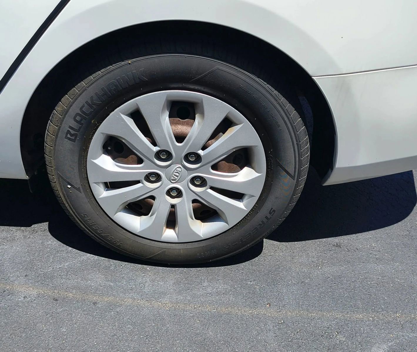 Used 2012 Kia Forte LX image 19