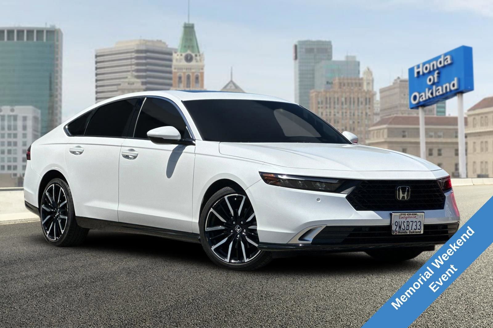 Used 2025 Honda Accord Touring image 3
