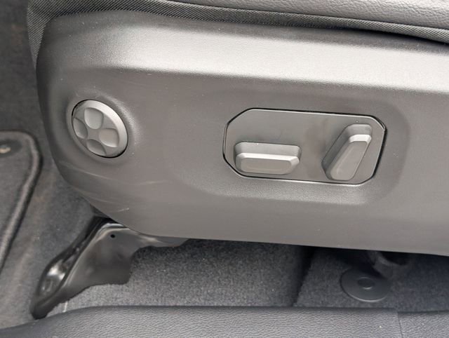New 2026 Jeep Wrangler Unlimited Sahara AWD/4WD image 12