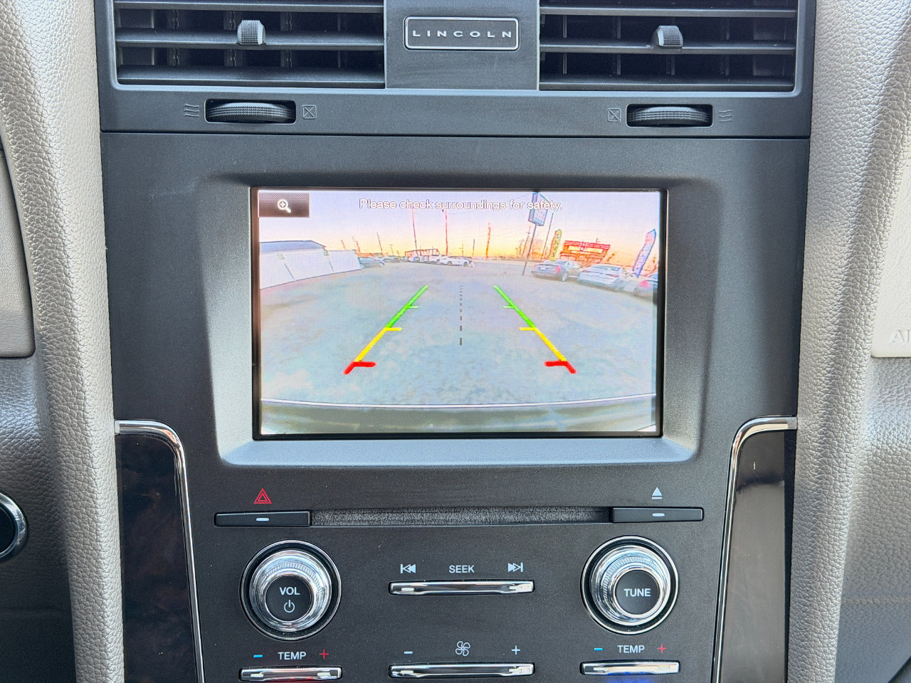 Used 2015 Lincoln Navigator L 4WD image 22