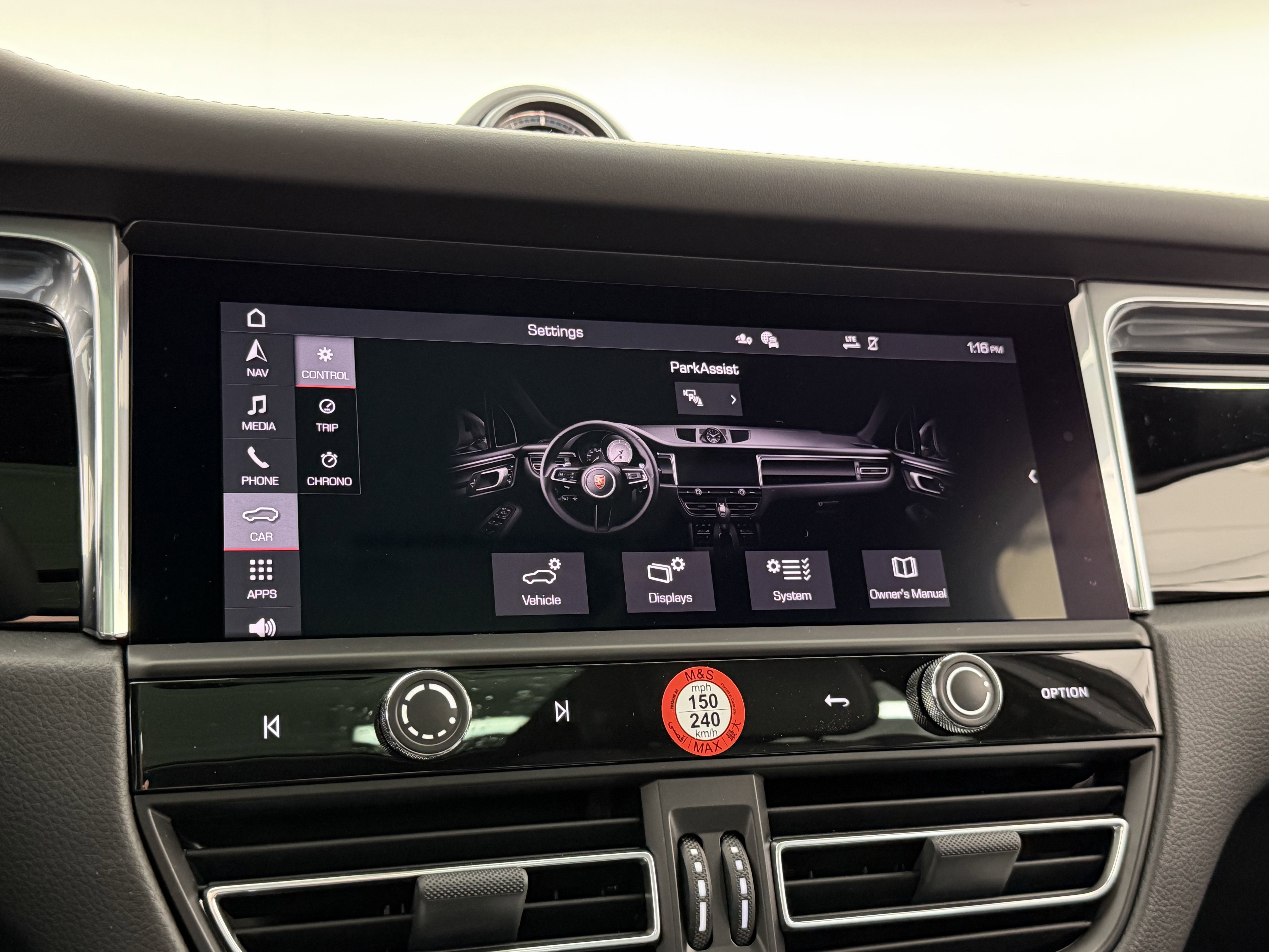 New 2026 Porsche Macan image 44