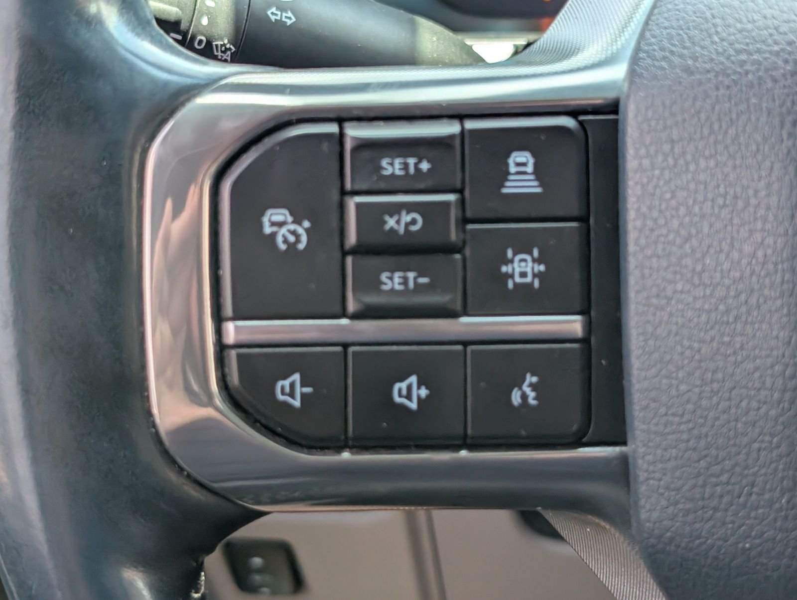 Used 2022 Ford F150 Limited AWD/4WD image 29
