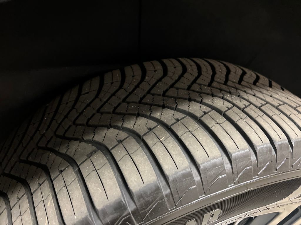 Certified 2021 GMC Yukon SLT w/ SLT Premium Package image 11