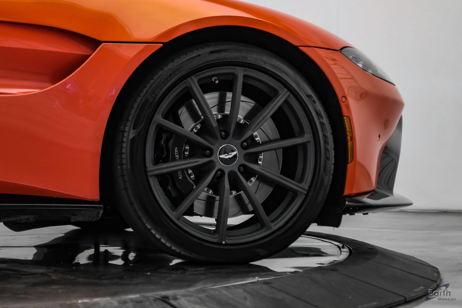 Used 2020 Aston Martin V8 Vantage Coupe RWD image 96