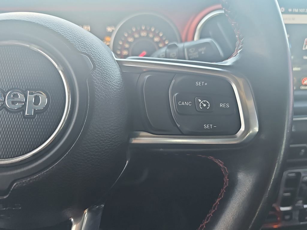 Used 2018 Jeep Wrangler Unlimited Rubicon AWD/4WD image 17
