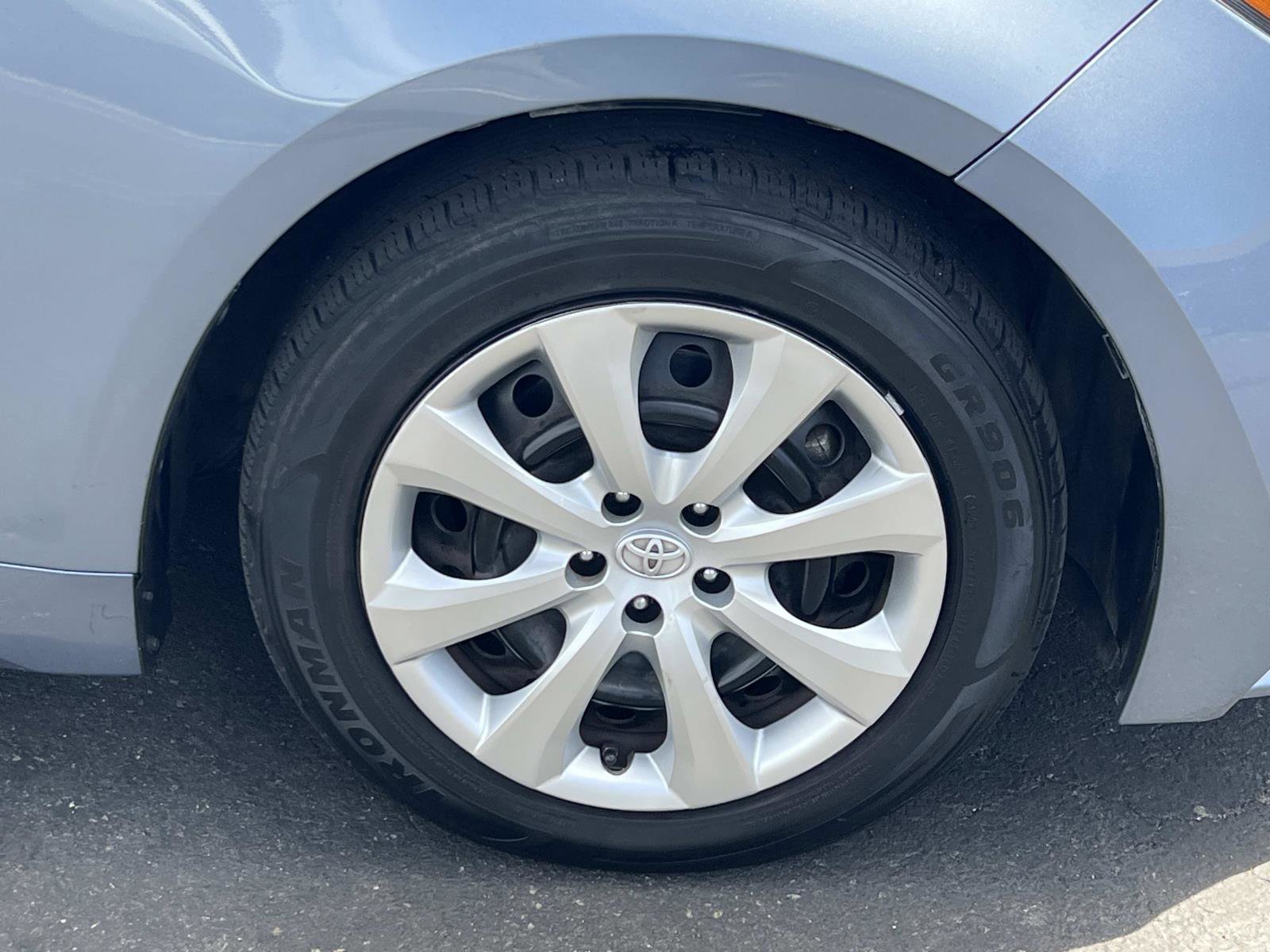 Used 2023 Toyota Corolla LE image 25