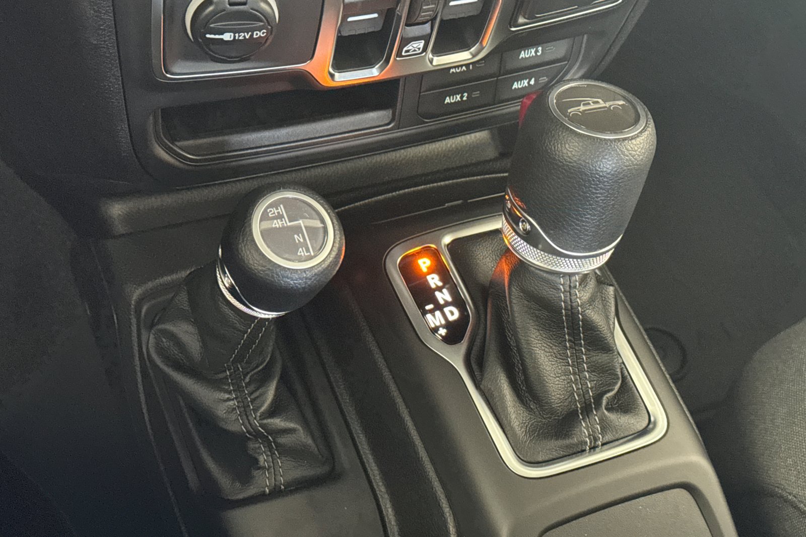 New 2026 Jeep Gladiator Sport AWD/4WD image 17