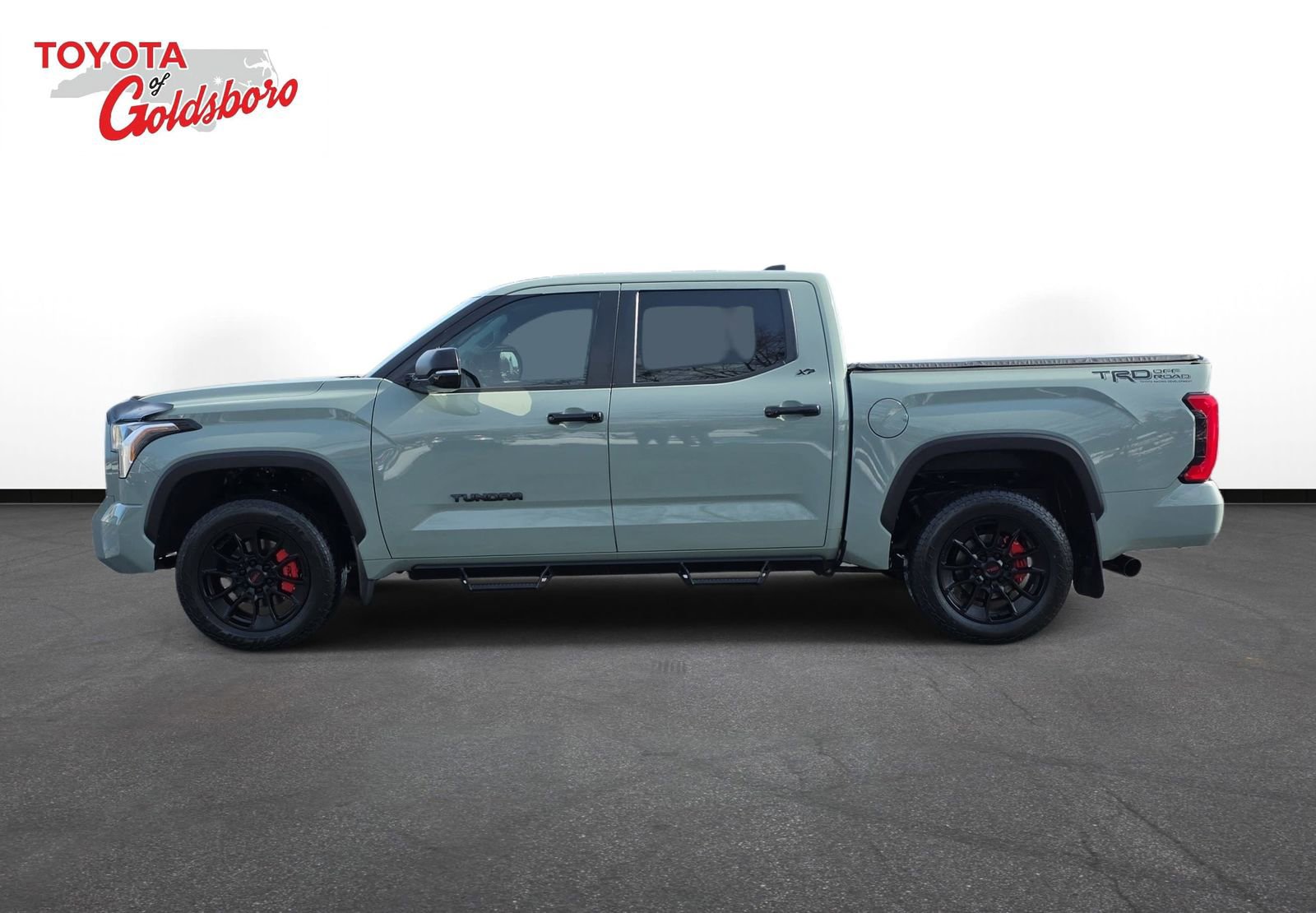 Used 2024 Toyota Tundra SR5 w/ SR5 Convenience Package image 8
