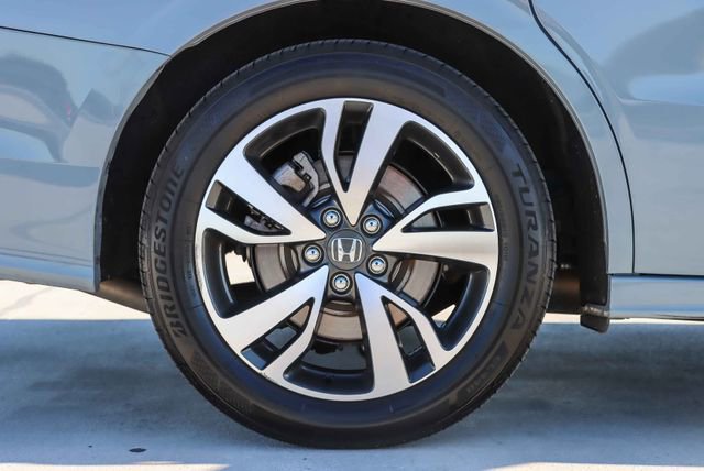 Certified 2024 Honda Odyssey Touring image 10