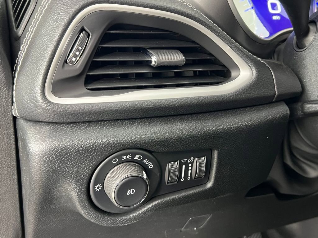 New 2026 Chrysler Pacifica Select image 24