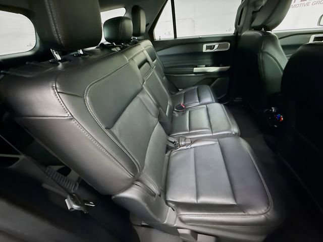 Used 2021 Ford Explorer Limited w/ Equipment Group 301A AWD/4WD image 28
