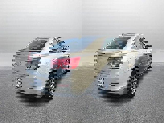 Used 2015 Chevrolet Malibu LT w/ Power Convenience Package FWD image 6