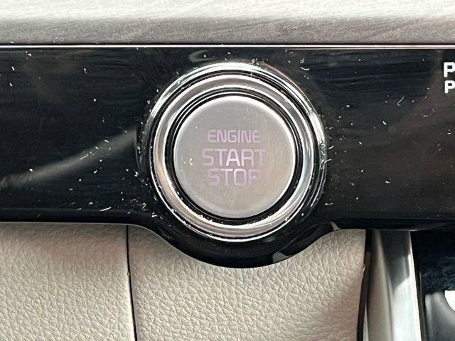Certified 2024 Kia Carnival EX image 29