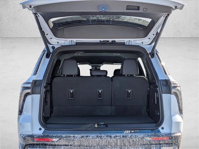 New 2026 Chevrolet Traverse RS w/ LPO, Floor Liner Package AWD/4WD image 19