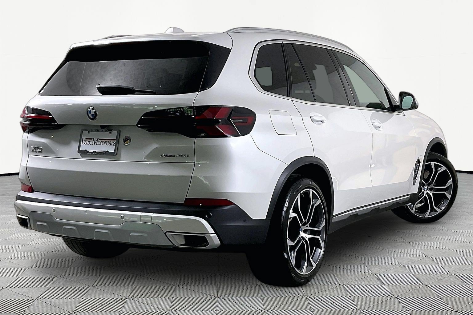 Used 2026 BMW X5 xDrive40i AWD/4WD image 7