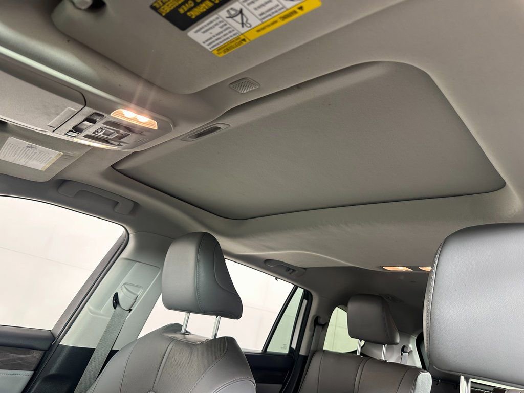 Used 2020 Toyota Highlander Limited image 25