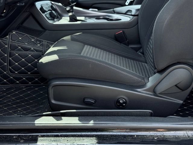 Used 2018 Dodge Challenger R/T w/ Blacktop Package RWD image 17