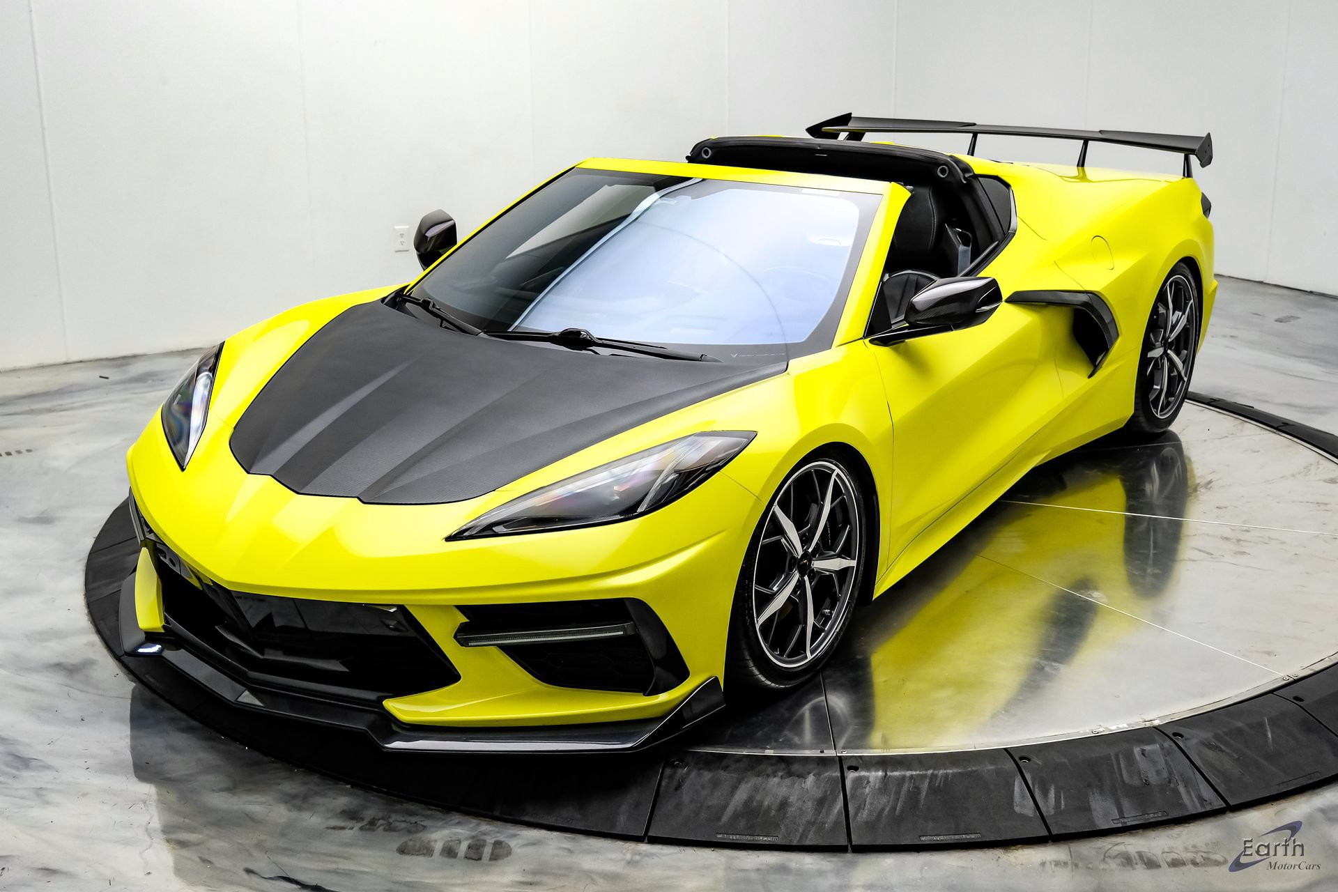 Used 2021 Chevrolet Corvette Stingray Premium Cpe w/ Z51 Performance Package RWD image 8
