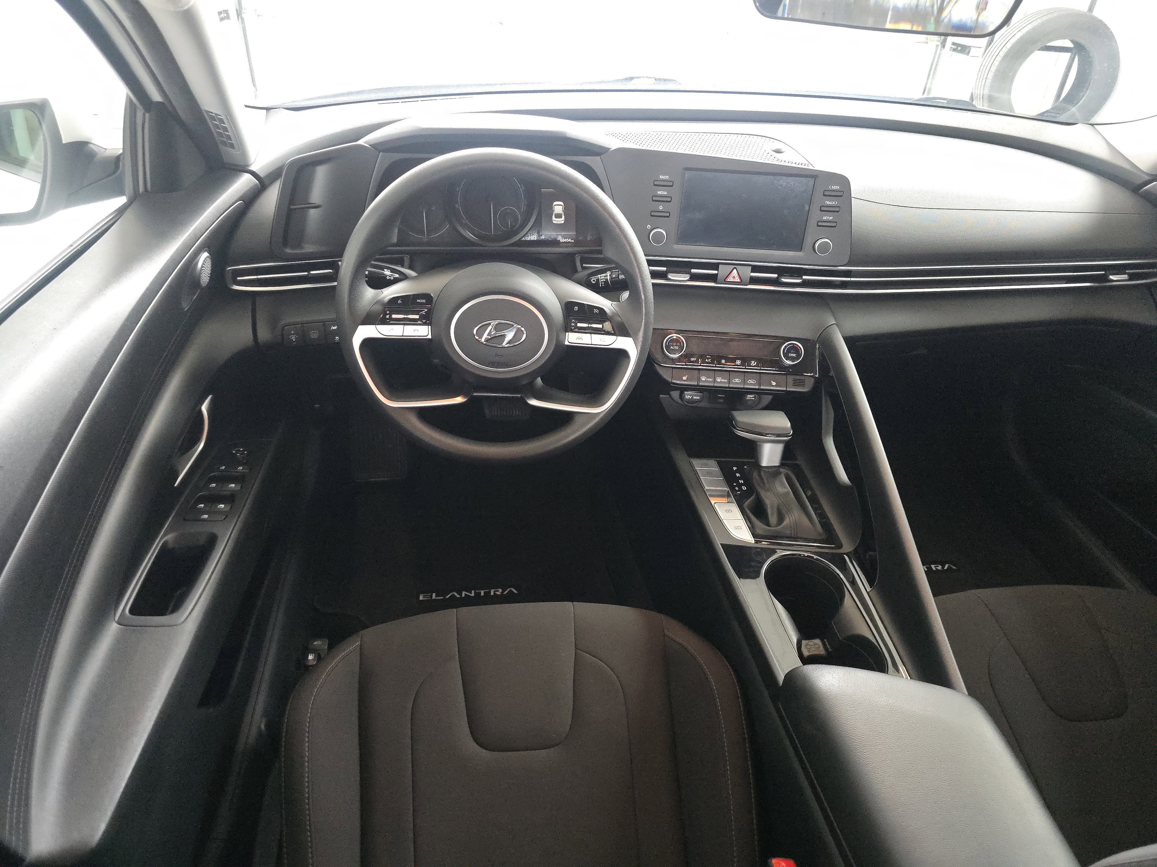 Used 2023 Hyundai Elantra Blue image 14