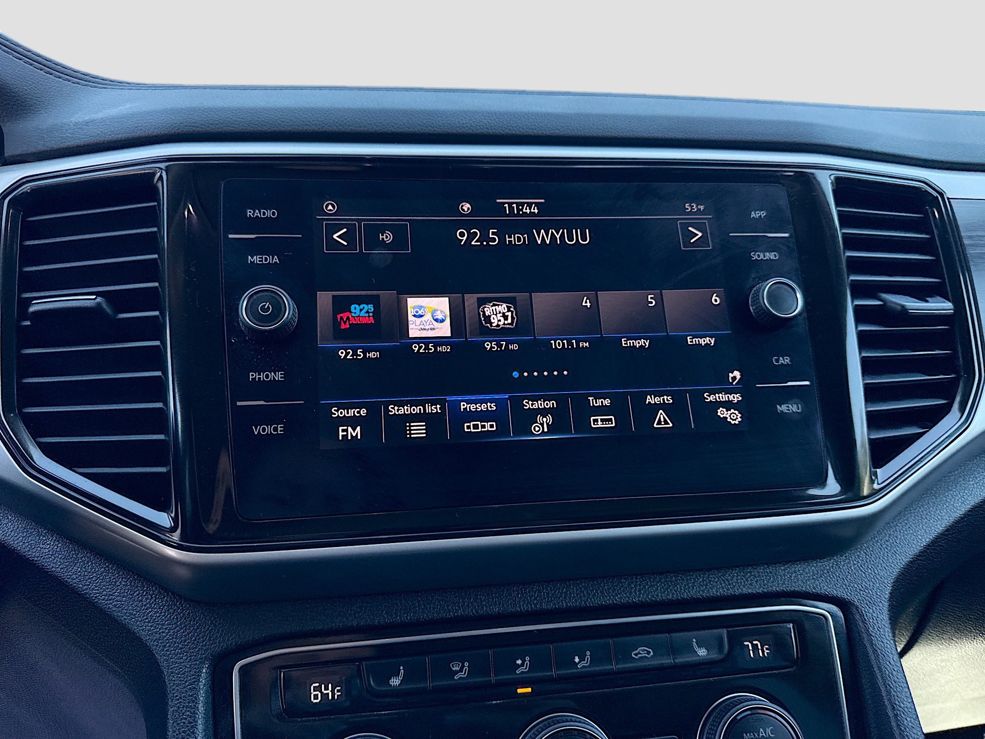 Used 2023 Volkswagen Atlas SE w/ Black Wheel Package image 31