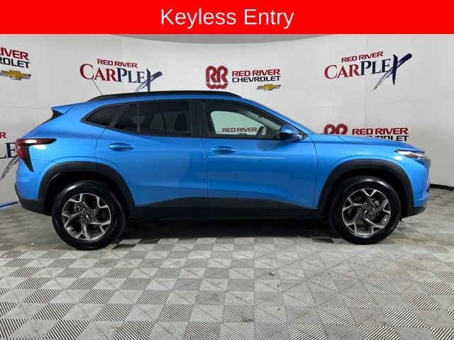 Used 2025 Chevrolet Trax LT w/ Driver Confidence Package image 10