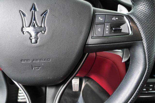Used 2023 Maserati Quattroporte Modena RWD image 13
