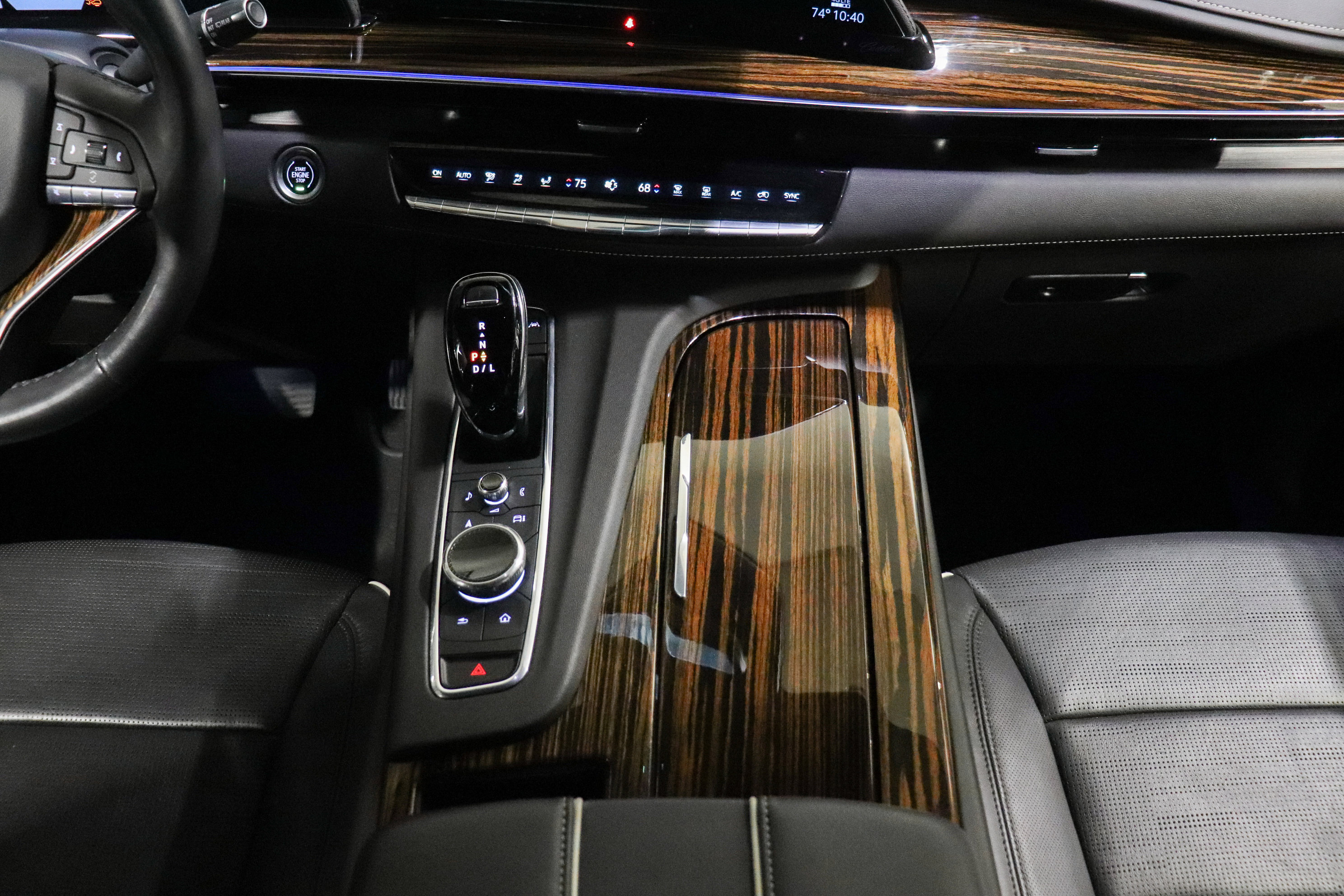 Used 2022 Cadillac Escalade Premium Luxury image 29