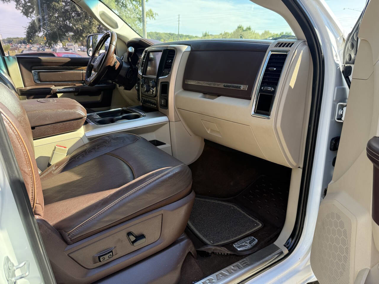 Used 2017 RAM 3500 Laramie Longhorn image 14