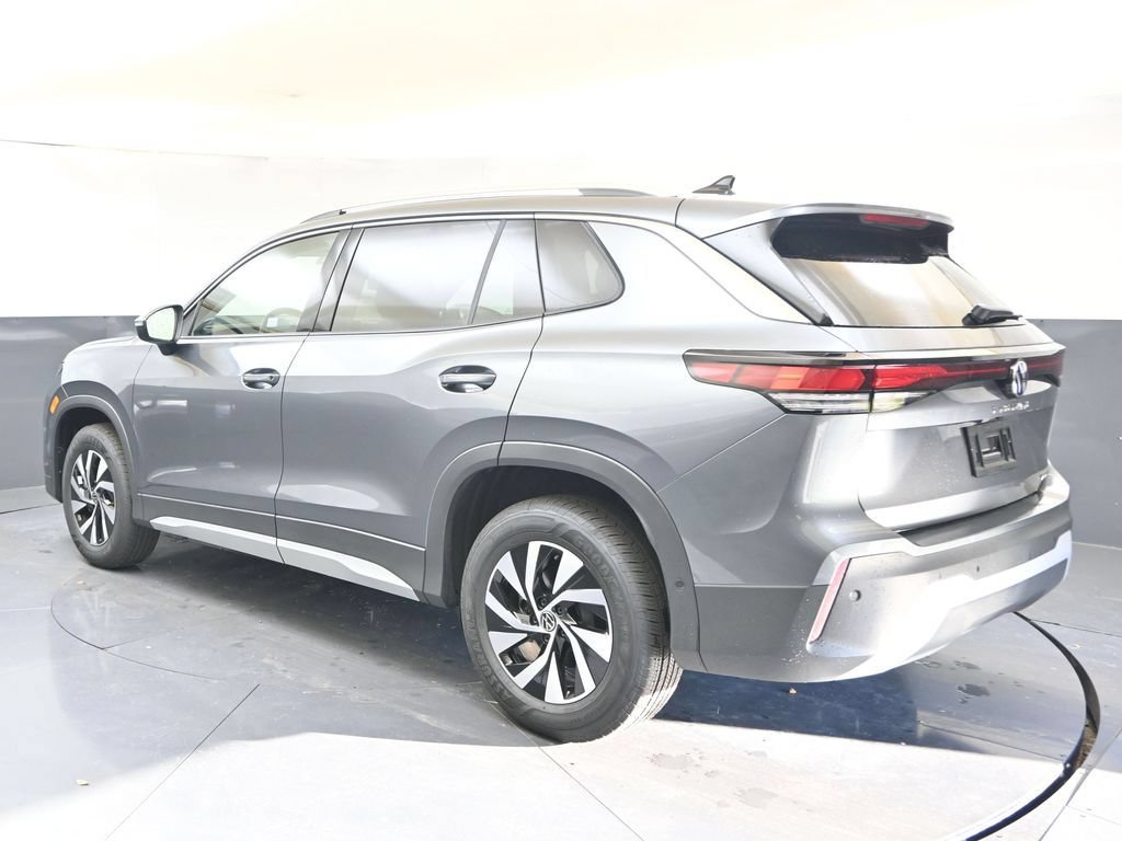 Used 2026 Volkswagen Tiguan S AWD/4WD image 3