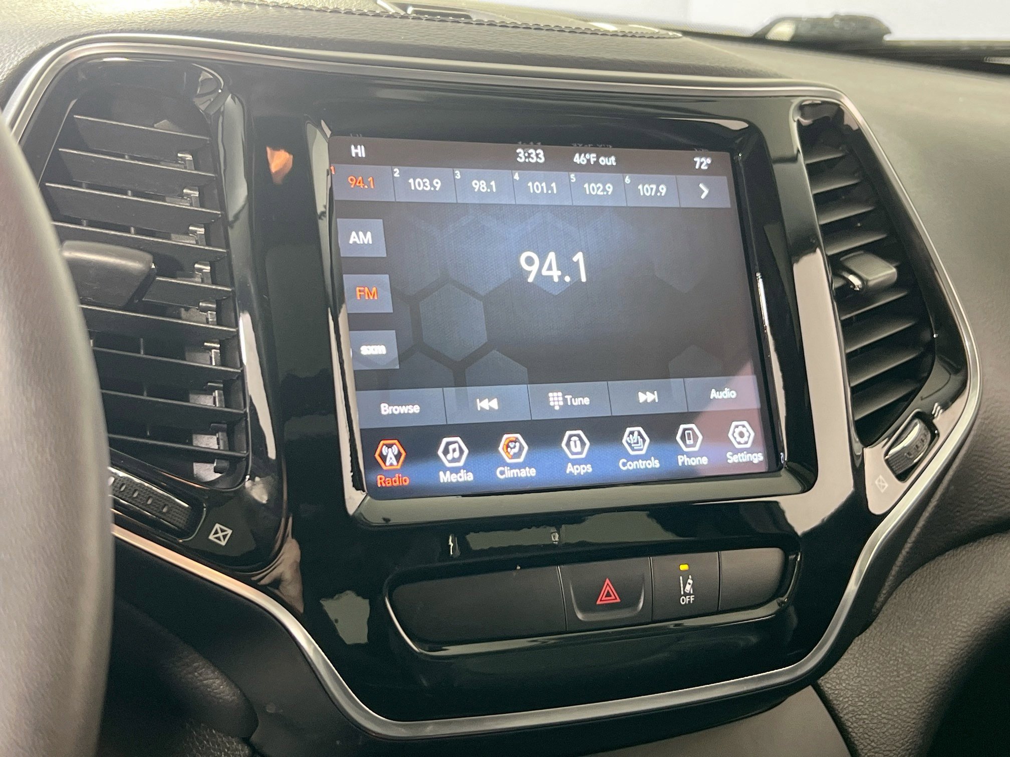 Used 2022 Jeep Cherokee Limited image 14