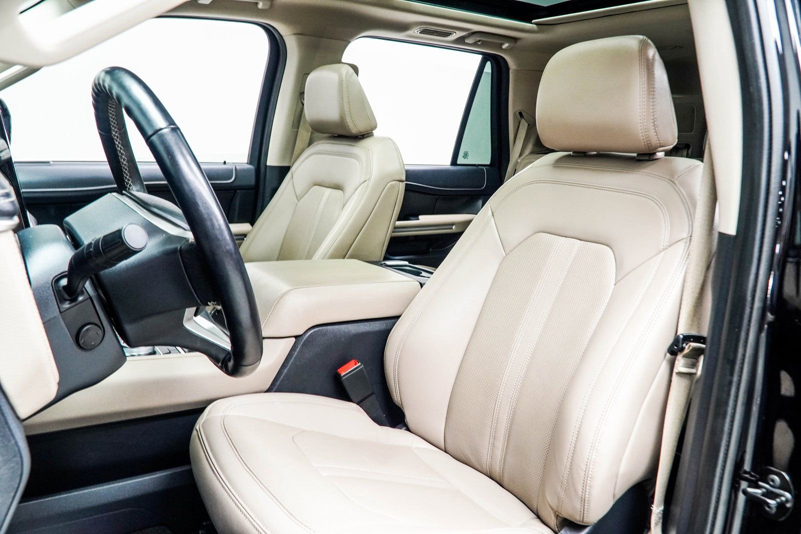 Used 2024 Ford Expedition Limited AWD/4WD image 35