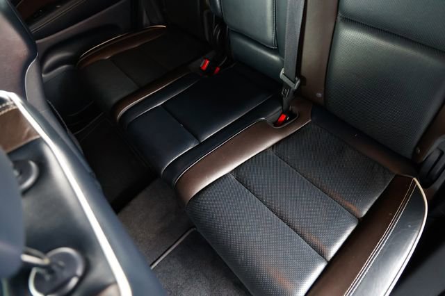 Used 2014 Jeep Grand Cherokee Overland w/ Advanced Technology Group image 13