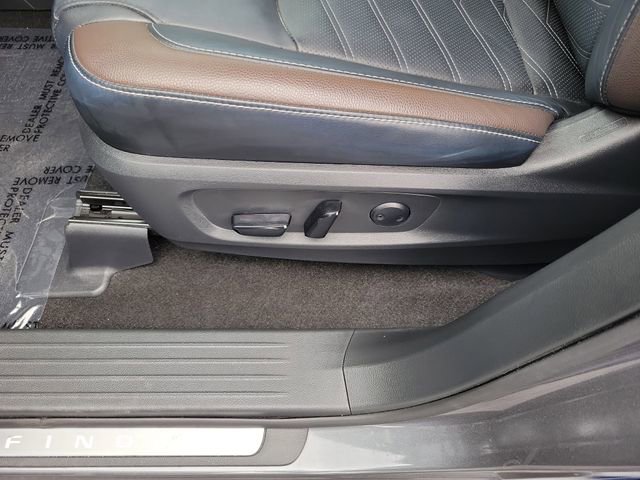 Used 2023 Nissan Pathfinder Platinum w/ Cargo Package AWD/4WD image 14
